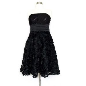 WHITE HOUSE BLACK MARKET Dress Party Rosettes Sz 2